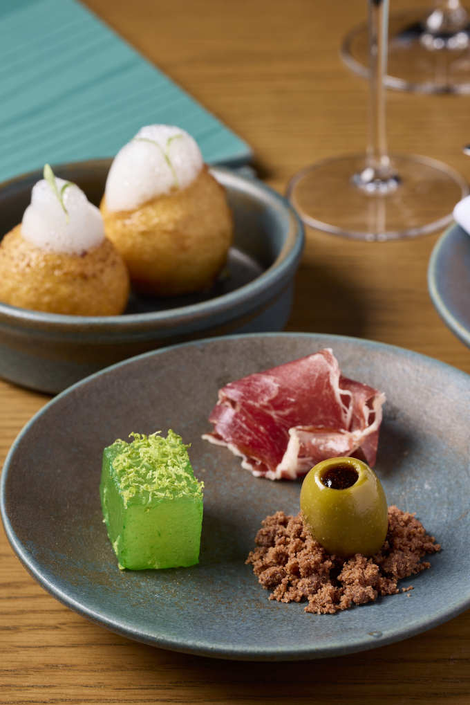 尖沙咀海景餐廳推介｜只限3天！Hue Dining 限定藝術菜單「Joan Miro Dinner」7道菜晚餐（附訂座連結）