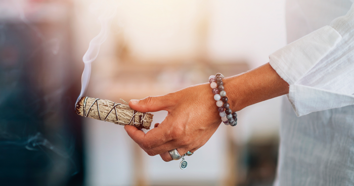 鼠尾草淨化｜鼠尾草哪裡買？5大快樂鼠尾草功效、禁忌及正確用法！