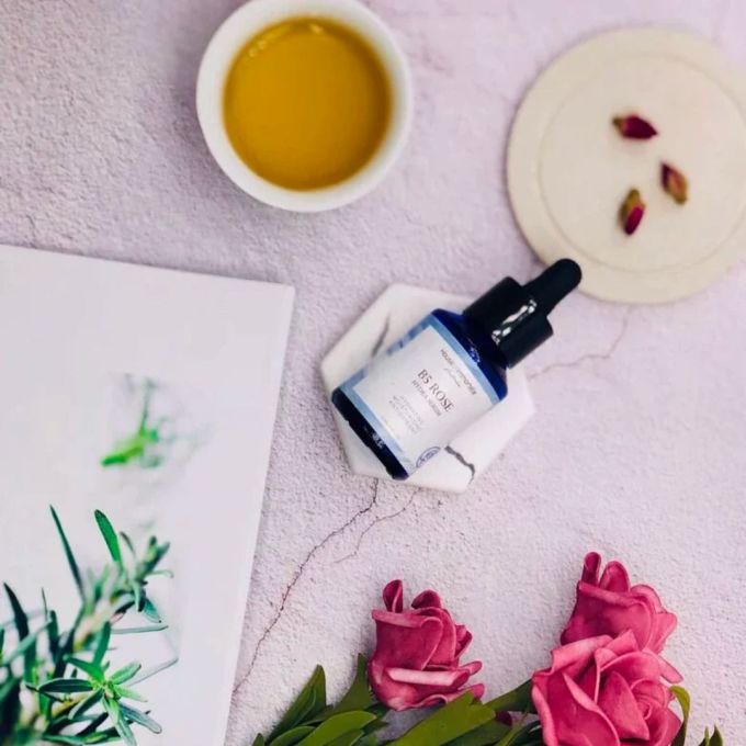 保濕精華推薦2024｜16好用保濕精華液/保濕乳液推薦評價+排行榜