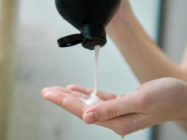 洗頭水推薦2025｜9款無矽洗頭水大比拼！燙染受損/頭皮敏感/脫髮問題適用