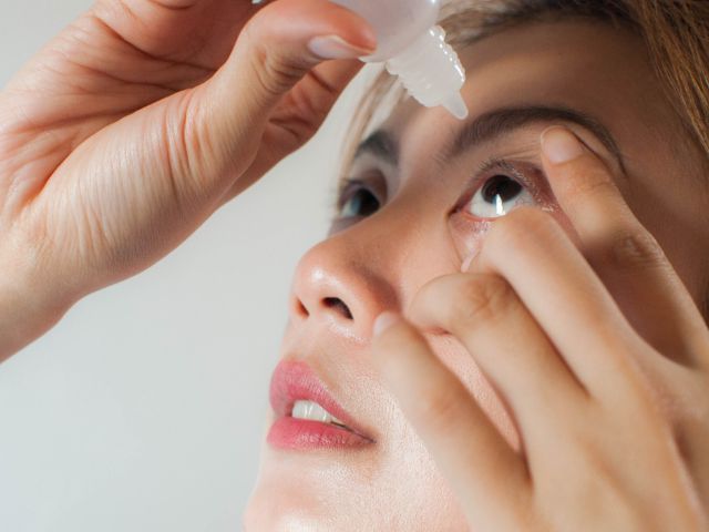 眼乾解決方法｜了解眼乾原因！10款乾眼症眼藥水+乾眼症保健食品推薦