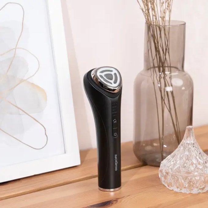 情人節禮物男友2025｜23款送男朋友實用情人節禮物排行榜！音箱/耳機/波鞋/客製化