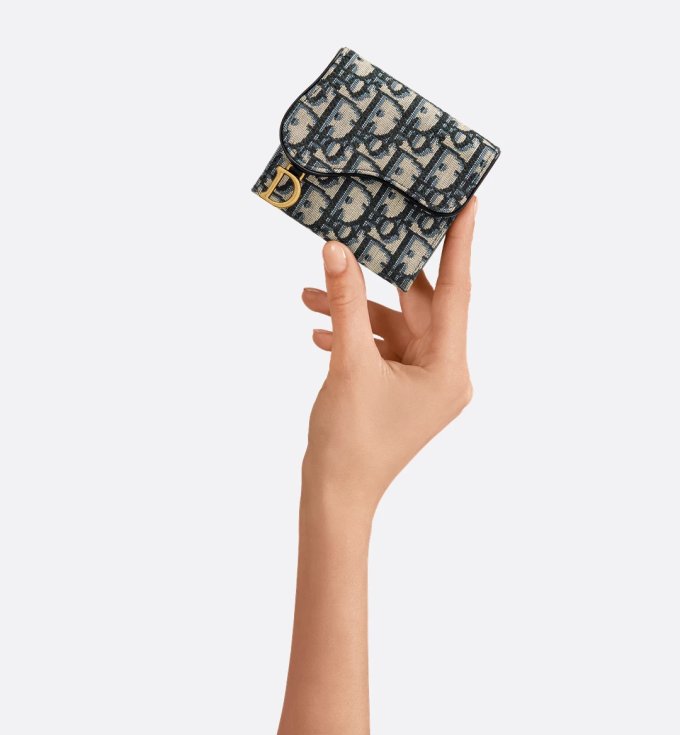 情人節禮物女友2025｜23款送女朋友實用情人節禮物排行榜！手袋/銀包/耳機/化妝品