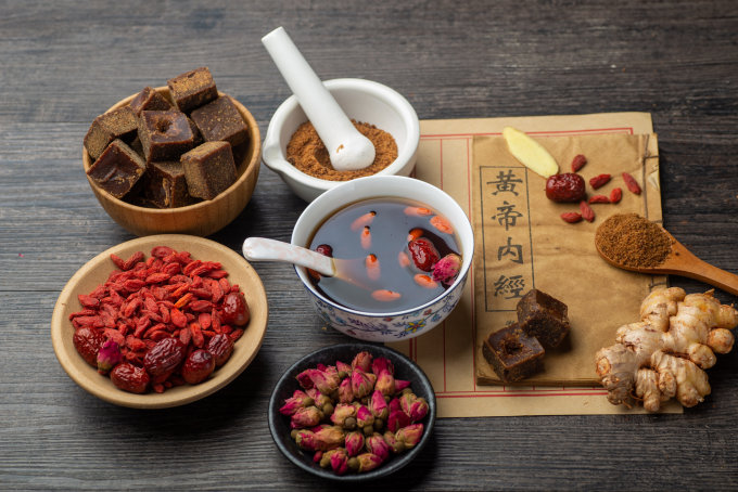 手腳冰冷原因｜5個手腳冰冷改善方法+手腳冰冷食療/保健品推薦！讓身體從內而外暖起來