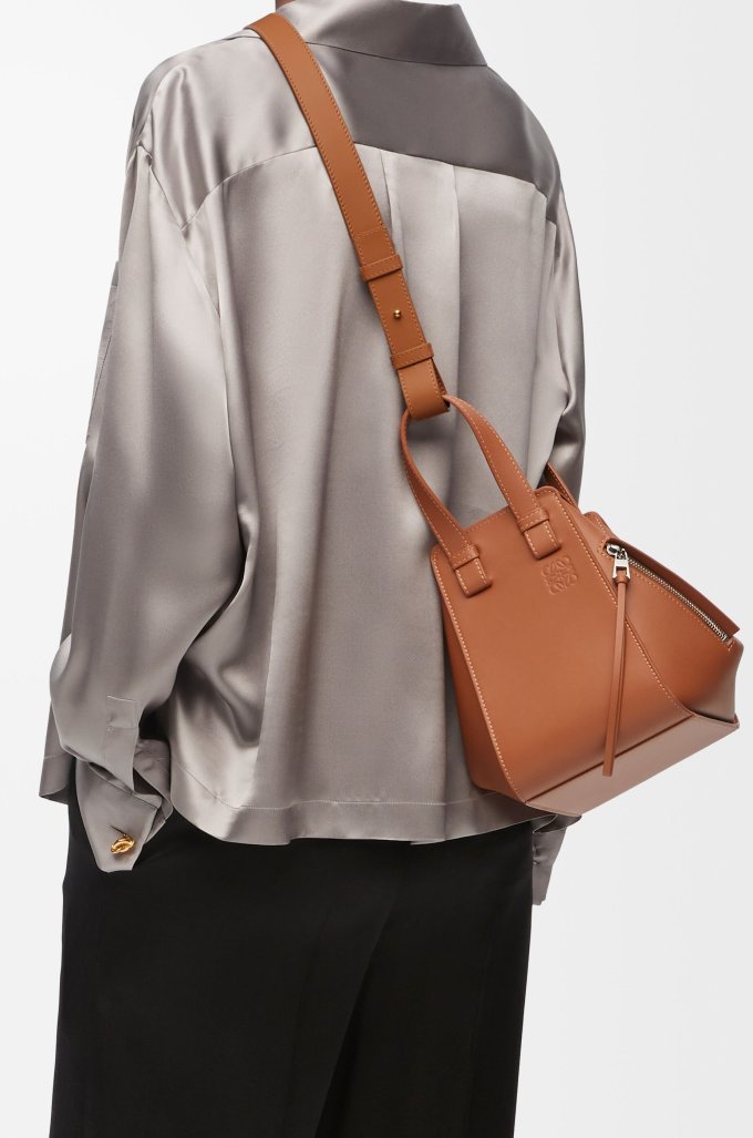 LOEWE手袋推薦2025｜10款人氣LOEWE袋款一次看清！LOEWE flamenco/cubi/gate/goya