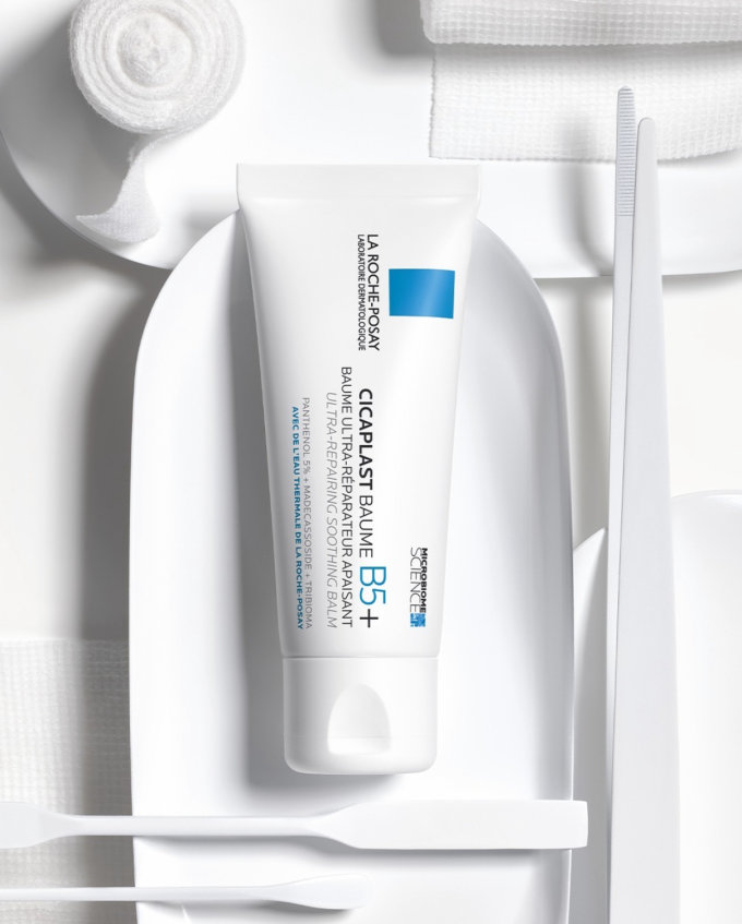 La Roche-Posay B5萬用修復霜好用嗎？B5萬用修復霜用法/成分/功效一次看清！拯救乾敏泛紅痘印
