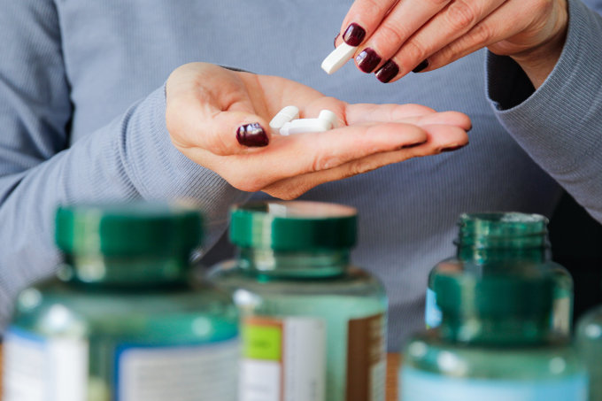 甘胺酸鎂膠囊推薦2026｜吃甘胺酸鎂睡眠質量直線上升？甘氨酸鎂功效/劑量/副作用一文看