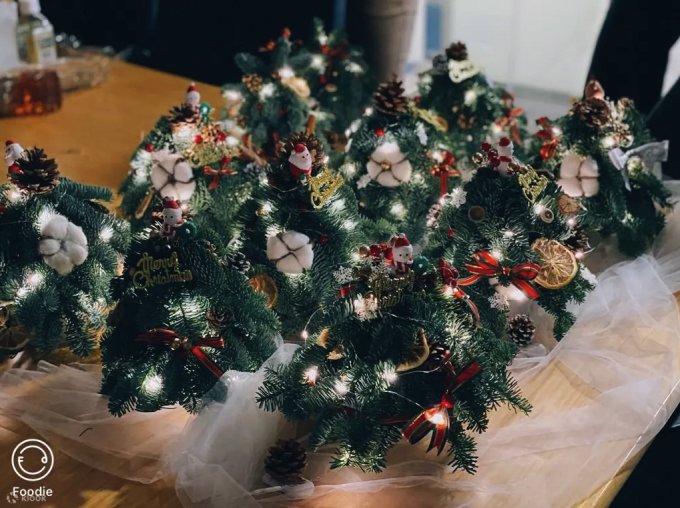 聖誕好去處2025｜聖誕好去處情侶/朋友必去打卡位Top 11！商場聖誕裝飾/工作坊/充氣樂園