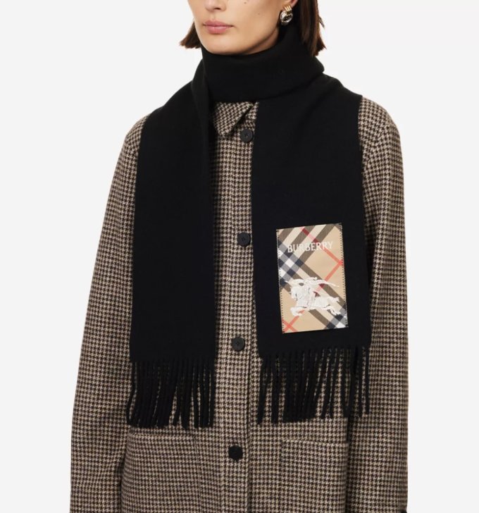 Burberry圍巾2025｜10款Burberry頸巾女裝推薦！Burberry圍巾經典款/雙面/淨色精選清單